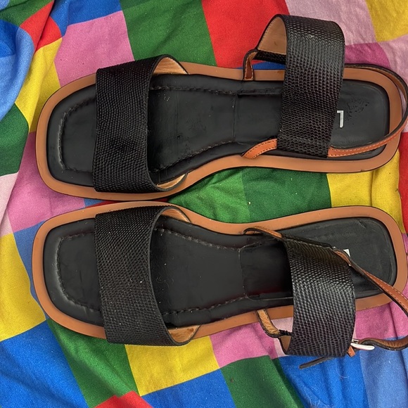 Labucq Brown/Black Sandals 39/8.5 EUC - Picture 4 of 5